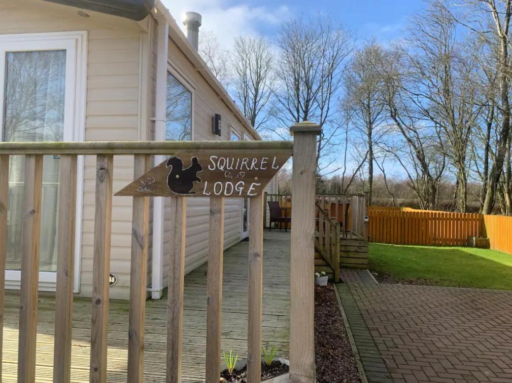 Squirrel Lodge カーライル エクステリア 写真
